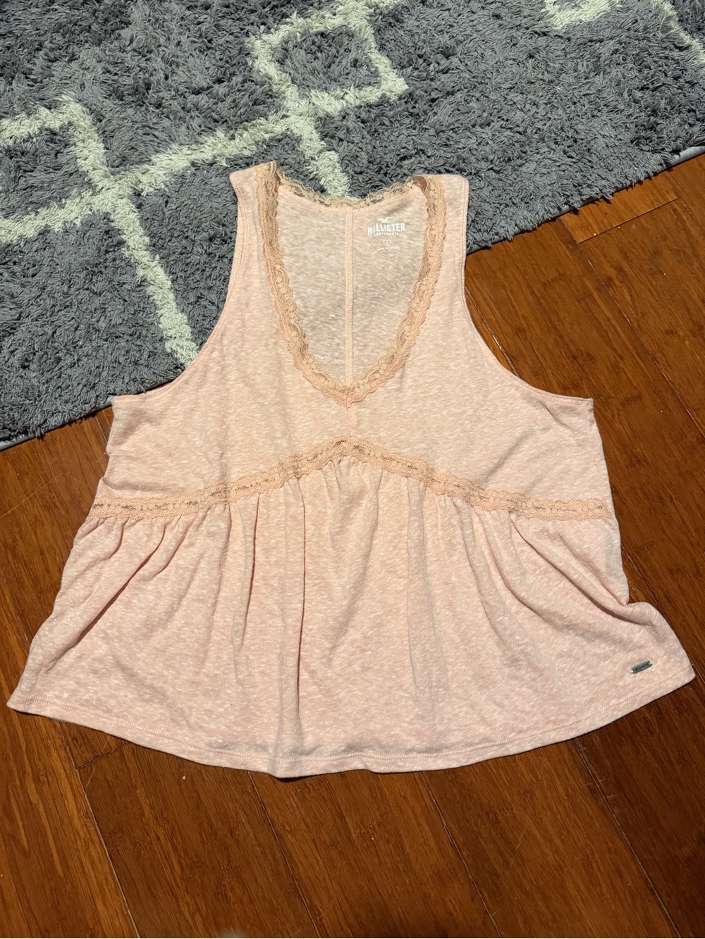 Hollister Women's Lace-Trim peach Sleeveless peplum babydoll Tank